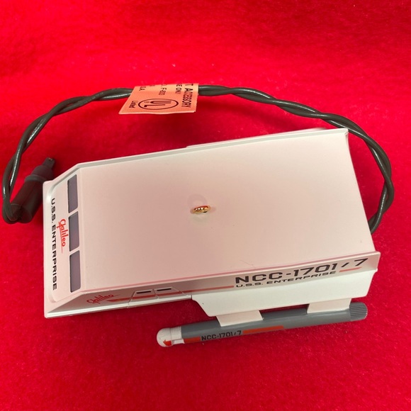 Star Trek Shuttlecraft Galileo Hallmark Ornament - Picture 5 of 11